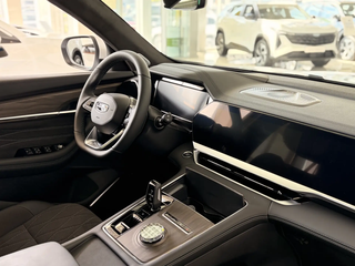2026 Geely Monjaro I Рестайлинг, белый, 4954990 рублей, вид 4