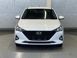 2020 Hyundai Solaris II Рестайлинг, белый, 760000 рублей, вид 5