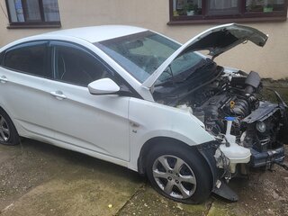 2011 Hyundai Solaris I, белый, 400000 рублей, вид 1