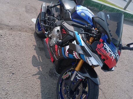 2016 Yamaha YZF-R1, голубой, 1650000 рублей, вид 3
