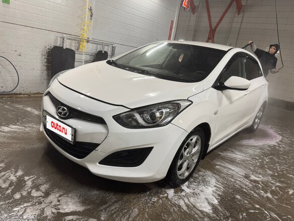 2014 Hyundai i30 II, белый, 825000 рублей - вид 13