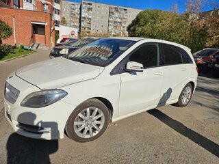 2014 Mercedes-Benz B-Класс 180 II (W246), белый, 900000 рублей, вид 3