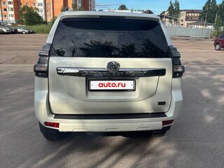2017 Toyota Land Cruiser Prado 150 Series Рестайлинг 1, белый, 3900000 рублей, вид 5