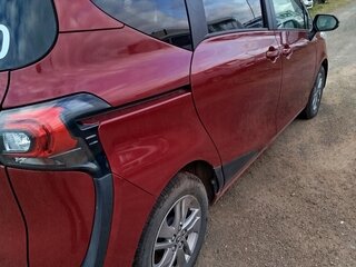2021 Toyota Sienta II Рестайлинг, пурпурный, 1620000 рублей, вид 2