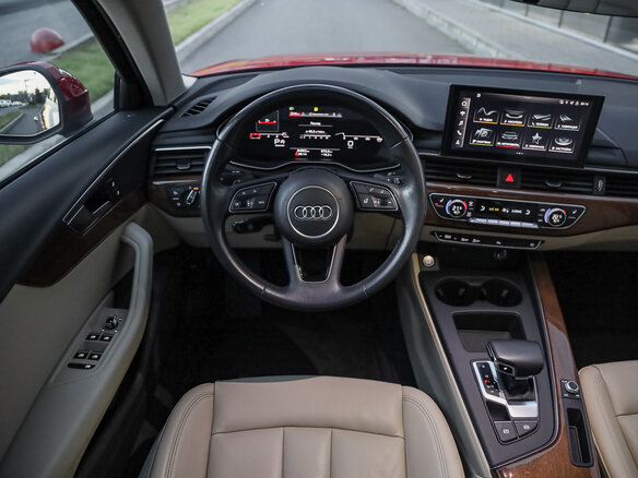2020 Audi A4 35 TFSI V (B9) Рестайлинг, красный - вид 12