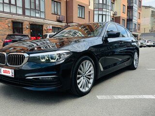 2019 BMW 5 серии 520d xDrive VII (G30/G31/G38), чёрный, 2760000 рублей, вид 2