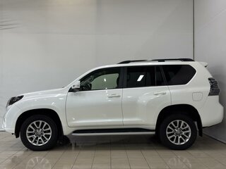 2017 Toyota Land Cruiser Prado 150 Series Рестайлинг 1, белый, 3650000 рублей, вид 2