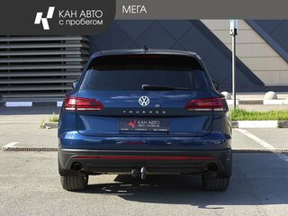 2018 Volkswagen Touareg III, синий, 3798000 рублей, вид 4