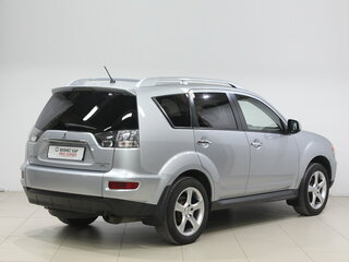 2010 Mitsubishi Outlander II Рестайлинг, серебристый, 945000 рублей, вид 5