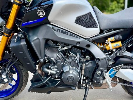 2022 Yamaha MT-09 (FZ-09), серый, 950000 рублей, вид 2