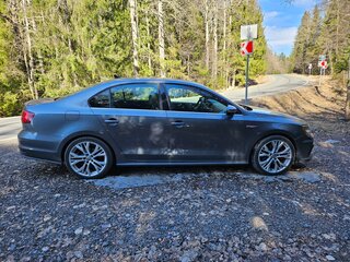 2016 Volkswagen Jetta GLI VI Рестайлинг, серый, 1600000 рублей, вид 1