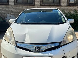 2013 Honda Fit Shuttle I Рестайлинг, белый, 500000 рублей, вид 3