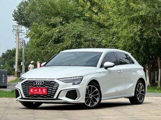 2023 Audi A3 Sportback 35 TFSI IV (8Y), белый, 1990000 рублей, вид 1