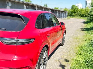 2022 Porsche Cayenne III, красный, 7490000 рублей, вид 4
