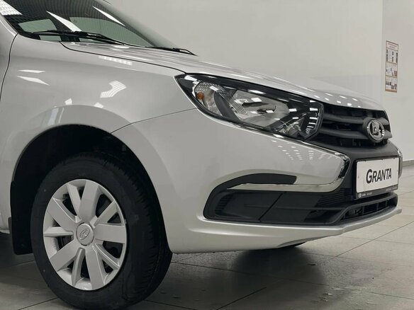 2026 Lada (ВАЗ) Granta I Рестайлинг, серебристый - вид 1