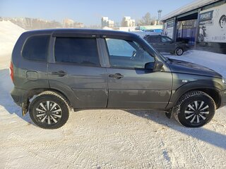 2020 Chevrolet Niva I Рестайлинг, серебристый, 790000 рублей, вид 5