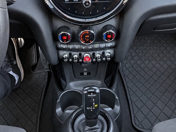 2021 Mini Hatch JCW III (F55/F56) Рестайлинг 2, серебристый, 3800000 рублей - вид 7