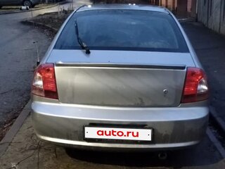 2001 Kia Spectra I Рестайлинг 1, серебристый, 320000 рублей, вид 4