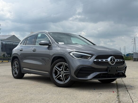 2022 Mercedes-Benz GLA 180 II (H247), серый, 1980999 рублей - вид 1