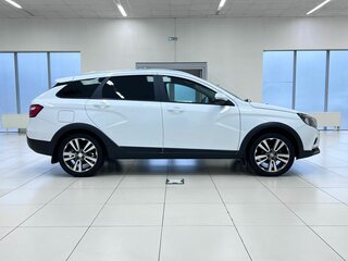 2018 Lada (ВАЗ) Vesta SW Cross I, белый, 1000000 рублей, вид 4