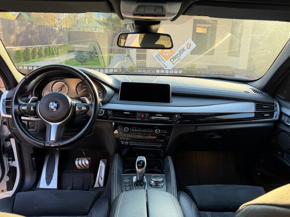 2017 BMW X6 30d II (F16), белый, 4490000 рублей - вид 9