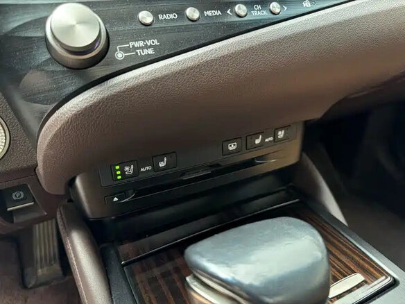 2021 Lexus ES 200 VII Рестайлинг, чёрный, 4105000 рублей - вид 11
