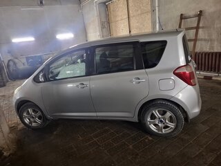 2006 Toyota Ractis I, серый, 500000 рублей, вид 3