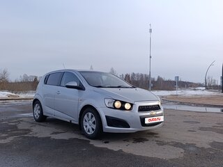 2013 Chevrolet Aveo II, серебристый, 530000 рублей, вид 3
