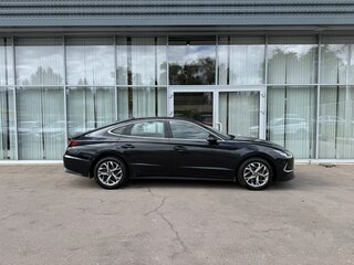 2021 Hyundai Sonata VIII (DN8), чёрный, 2000000 рублей, вид 4