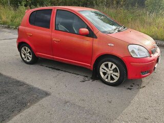 2003 Toyota Vitz I (P10), красный, 450000 рублей, вид 2