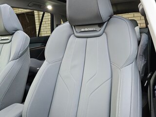 2022 Audi Q5 e-tron 40, чёрный, 5000000 рублей, вид 4