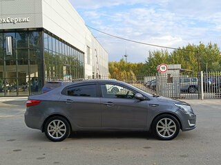 2013 Kia Rio III, серый, 669000 рублей, вид 4