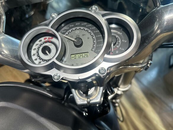 2009 Harley-Davidson V-Rod, чёрный, 1150000 рублей - вид 8