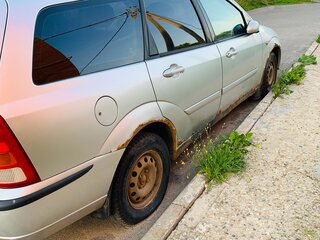 2004 Ford Focus I Рестайлинг, серебристый, 115000 рублей, вид 4