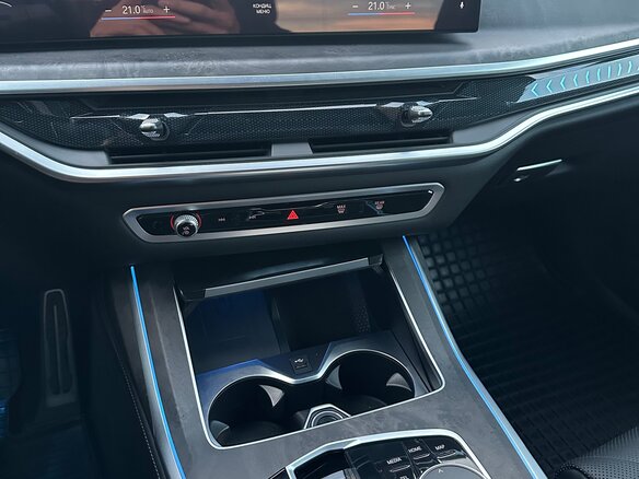 2022 BMW X7 40i I (G07) Рестайлинг, серый - вид 13