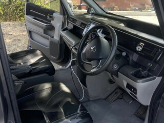 2016 Honda Stepwgn V, серый, 1300000 рублей, вид 4