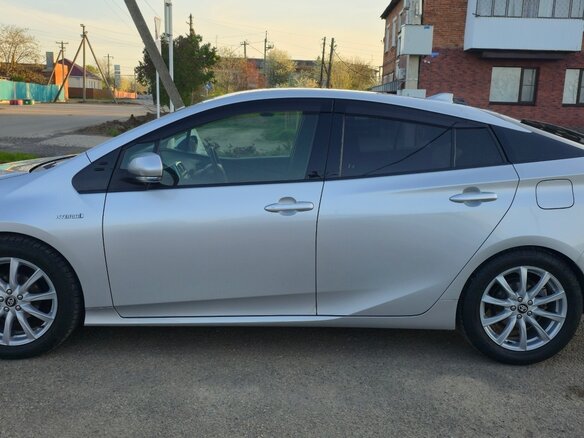 2018 Toyota Prius IV (XW50), серый, 1800000 рублей - вид 7