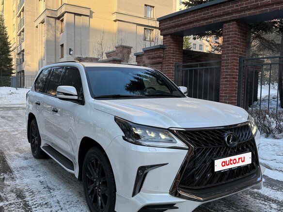 2020 Lexus LX 570 III Рестайлинг 2, белый, 13900000 рублей