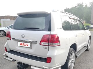 2010 Toyota Land Cruiser 200 Series, белый, 3100000 рублей, вид 4