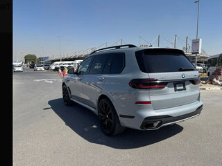 2025 BMW X7 40i I (G07) Рестайлинг, серый, 12600000 рублей, вид 4