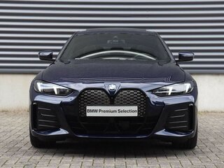 2026 BMW i4 xDrive40 G26 Рестайлинг, синий, 8140000 рублей, вид 3