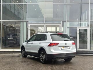 2018 Volkswagen Tiguan II, белый, 1950000 рублей, вид 4