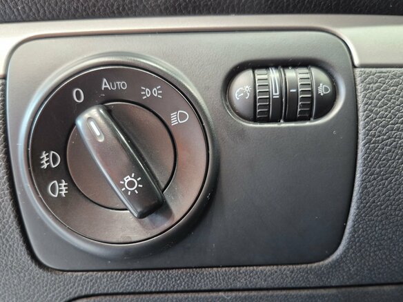2010 Volkswagen Jetta V, чёрный, 699000 рублей - вид 19