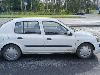 2002 Renault Symbol I Рестайлинг, белый, 150000 рублей, вид 4