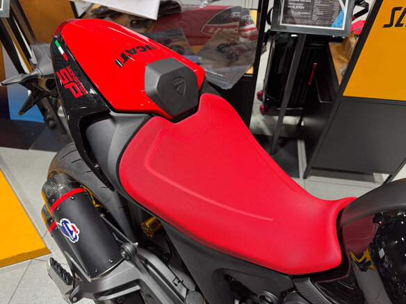 2025 Ducati Monster 937, красный, 1200000 рублей - вид 5