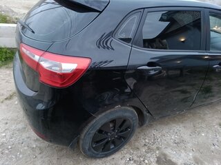2013 Kia Rio III, чёрный, 690000 рублей, вид 5