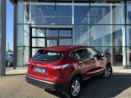 2014 Nissan Qashqai II, красный, 1415000 рублей, вид 5