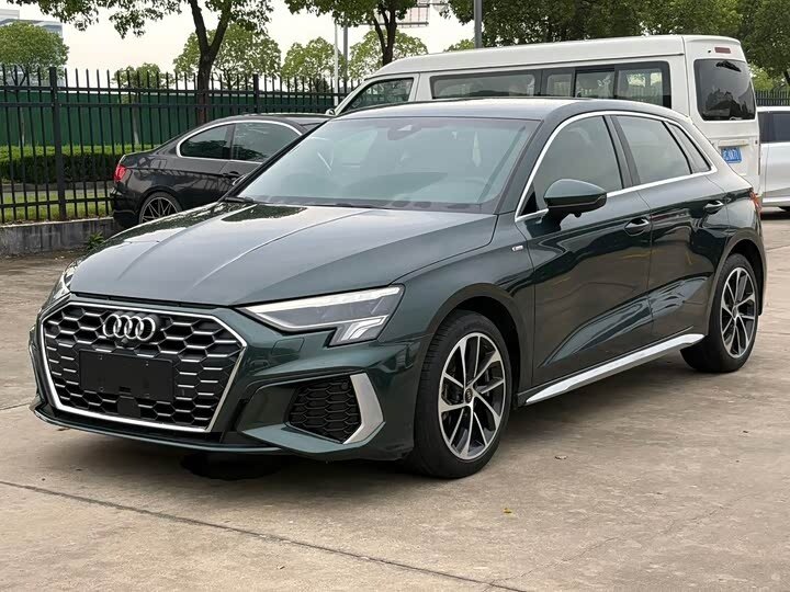 Открыть фотографии: Audi A3 IV (8Y)