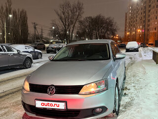 2013 Volkswagen Jetta VI, серебристый, 1000000 рублей, вид 1