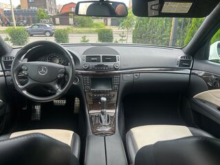 2006 Mercedes-Benz E-Класс AMG 63 AMG III (W211, S211) Рестайлинг, белый, 6999999 рублей, вид 5